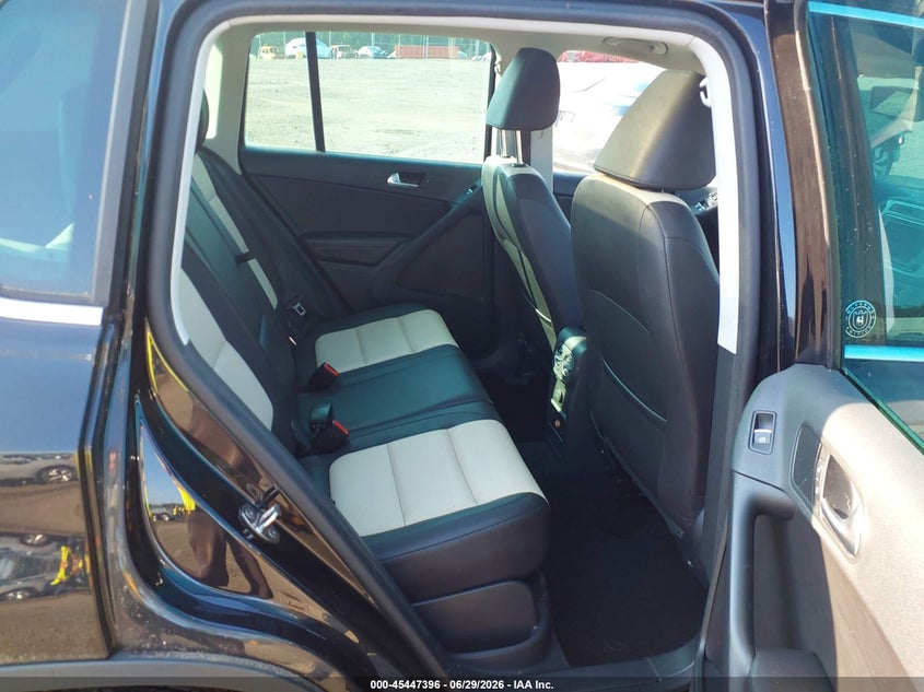 2017 Volkswagen Tiguan VIN WVGSV7AX0HK003846 IAAI salvage auction — NORMAL WEAR, Clear (New Jersey), sold $550 on 2026-07-30 (photo 8)