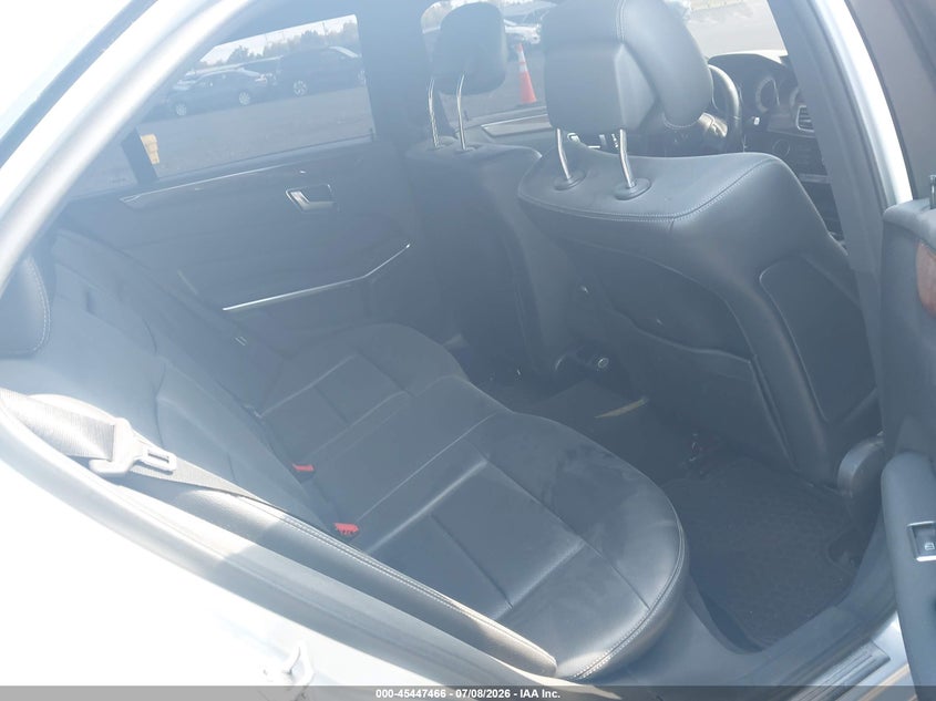 2016 Mercedes-benz E-klasse VIN WDDHF8JB0GB202485 IAAI salvage auction — REAR END, Salvage Title, sold $3,025 on 2026-08-18 (photo 8)