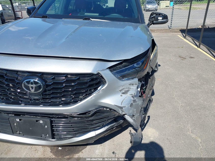 2024 Toyota Highlander VIN 5TDKDRBH4RS569786 IAAI salvage auction — LEFT FRONT, Salvage Title, sold $12,500 on 2026-08-02 (photo 6)