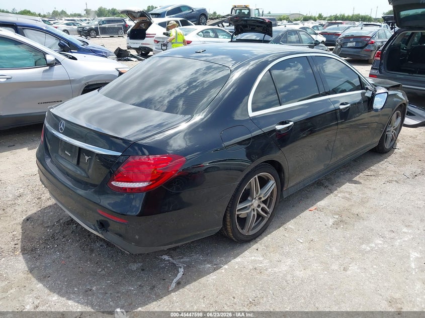 2017 Mercedes-benz E-klasse VIN WDDZF4JB5HA039580 IAAI salvage auction — FRONT END, Salvage Title, sold $4,250 on 2026-08-14 (photo 4)
