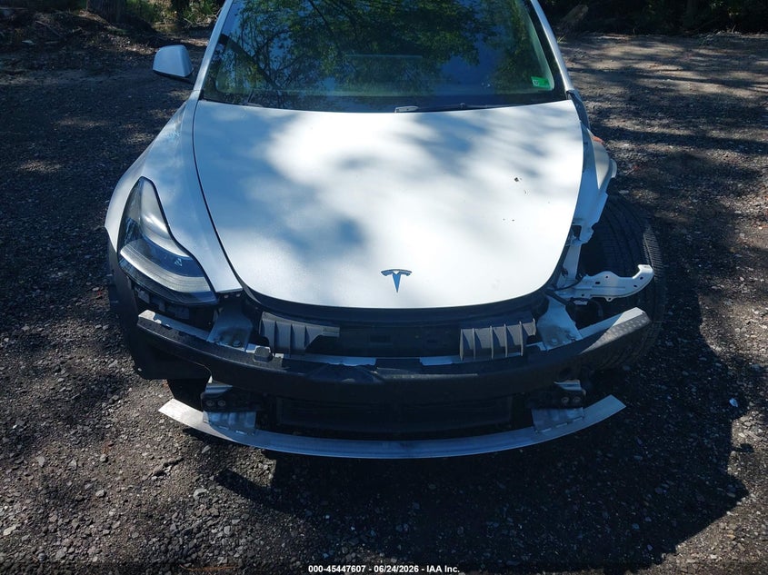 2022 Tesla Model 3 VIN 5YJ3E1EB9NF112836 IAAI salvage auction — FRONT END, Salvage Title, sold $9,550 on 2026-07-16 (photo 6)