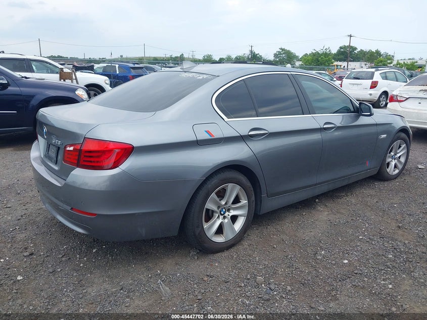 2012 BMW 5 series VIN WBAXG5C54CDX03190 IAAI salvage auction — NORMAL WEAR, Clear (New Jersey), sold $650 on 2026-07-29 (photo 4)