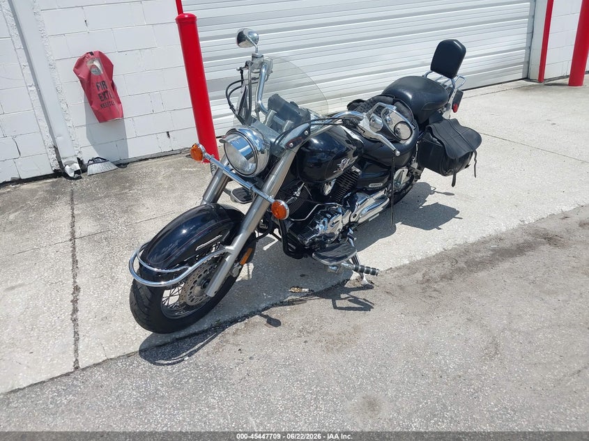 2001 Yamaha Xvs1100 VIN JYAVP11E01A011296 IAAI salvage auction — RIGHT FRONT, Rebuildable (Florida), sold $425 on 2026-07-21 (photo 2)