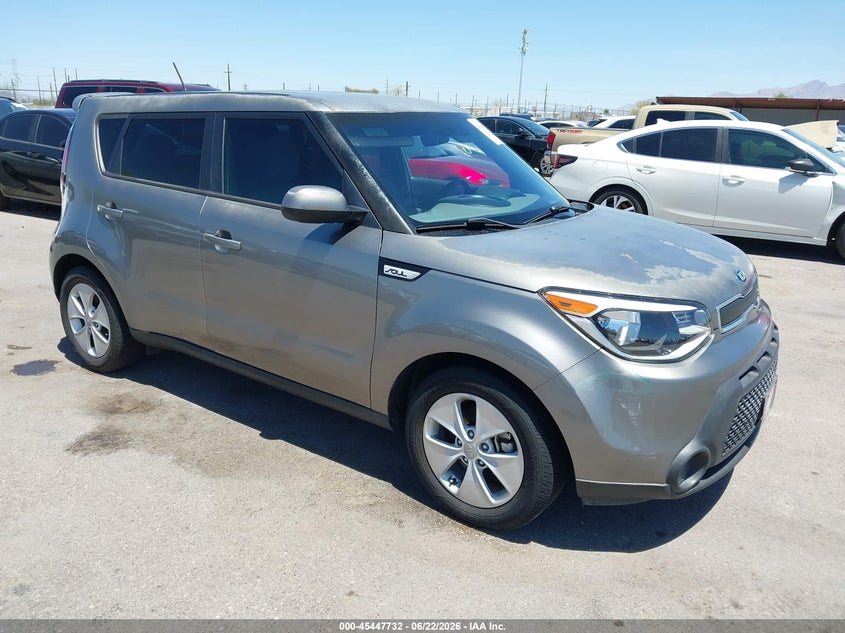2015 Kia Soul VIN KNDJN2A24F7156138 IAAI salvage auction — LEFT SIDE, Salvage Title, sold $1,250 on 2026-07-23 (photo 1)