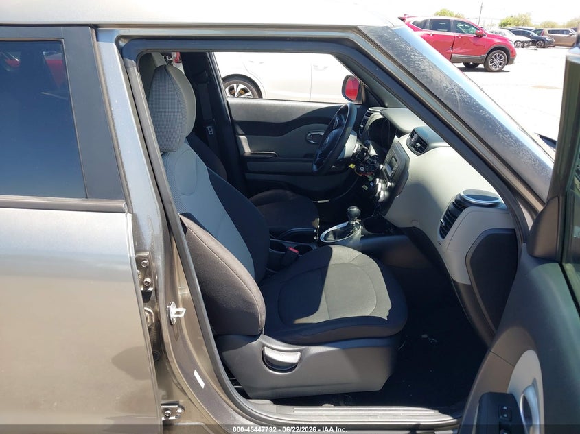 2015 Kia Soul VIN KNDJN2A24F7156138 IAAI salvage auction — LEFT SIDE, Salvage Title, sold $1,250 on 2026-07-23 (photo 5)