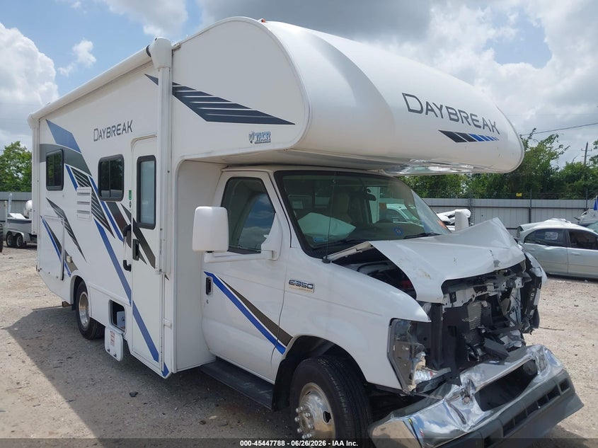 2021 Ford Econoline VIN 1FDWE3FN7MDC01615 — IAAI salvage auction photo