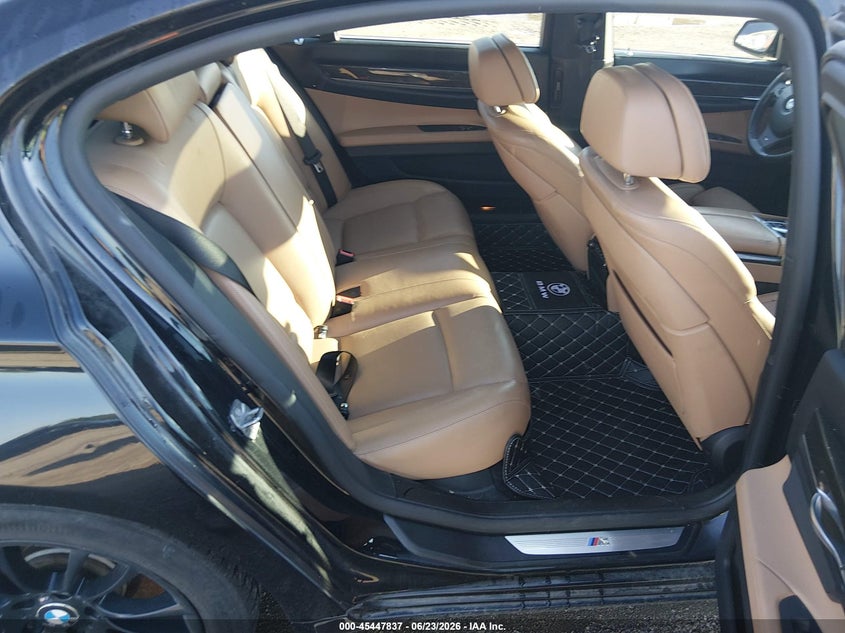 2014 BMW 7 series VIN WBAYE8C56ED135829 IAAI salvage auction — NORMAL WEAR, Clear-Dealer Only (Iowa), sold $1,550 on 2026-07-29 (photo 8)