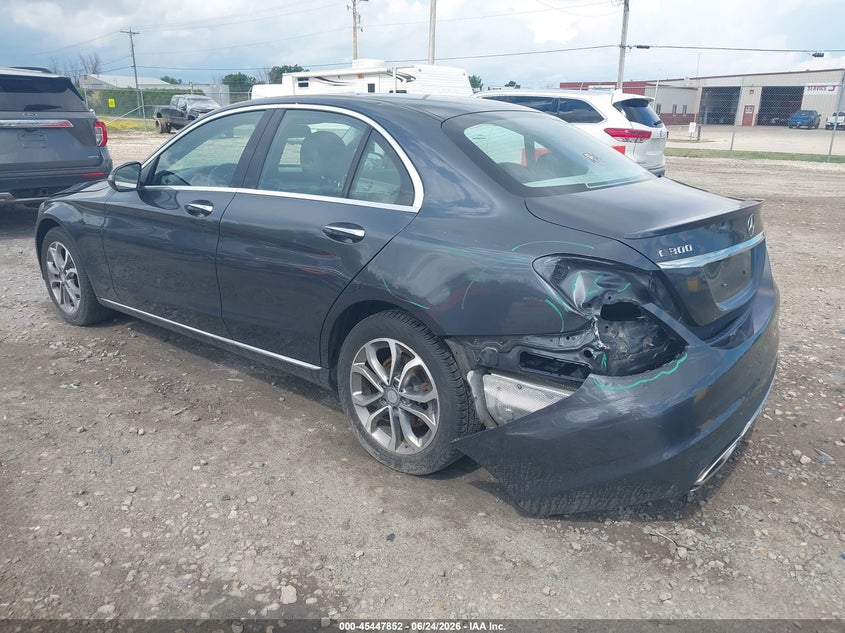 2016 Mercedes-benz C-klasse VIN 55SWF4KB5GU102855 IAAI salvage auction — REAR END, Clear (Wisconsin), sold $2,550 on 2026-07-19 (photo 3)