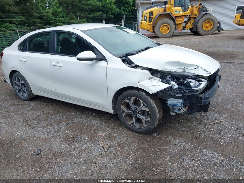 2021 Kia Forte VIN 3KPF24AD6ME346015 IAAI salvage auction — FRONT END, Salvage (Ohio), sold $2,650 on 2026-08-03 (photo 1)