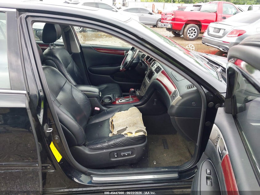 2005 Lexus ES VIN JTHBA30G655062077 IAAI salvage auction — NORMAL WEAR, Original (Ohio), sold $325 on 2026-07-30 (photo 5)