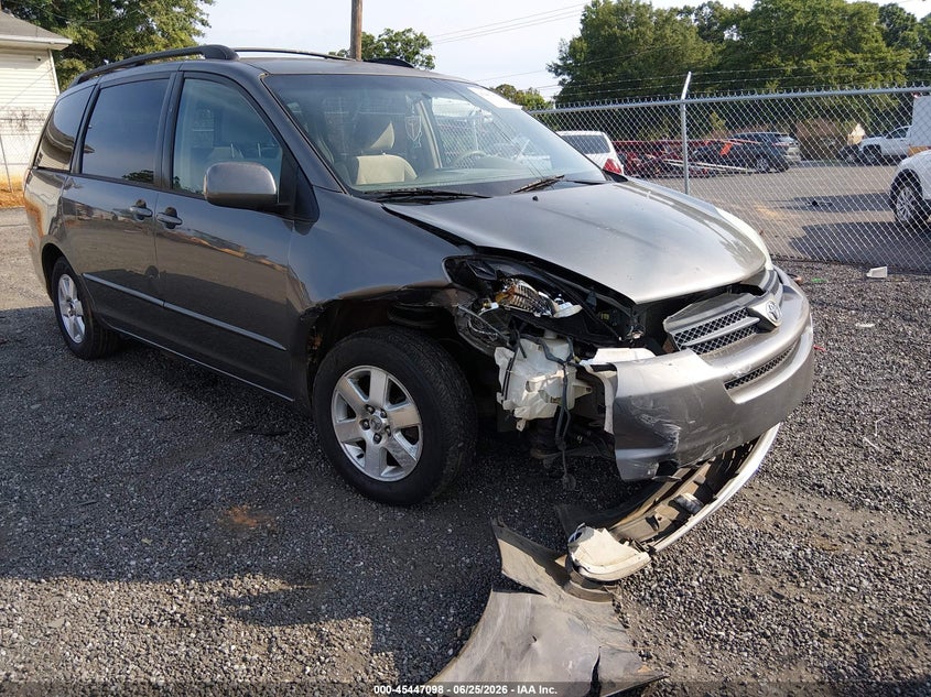 2004 Toyota Sienna VIN 5TDZA22C44S113542 IAAI salvage auction — RIGHT SIDE, Salvage (South Carolina), sold $625 on 2026-07-28 (photo 6)