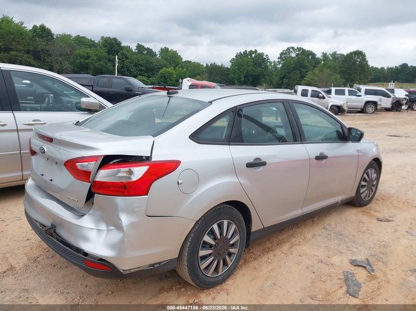 2014 Ford Focus VIN 1FADP3E20EL152834 IAAI salvage auction — REAR END, Salvage (North Carolina), sold $400 on 2026-07-09 (photo 4)