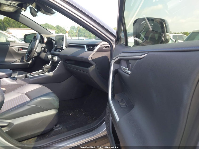 2020 Toyota Rav 4 VIN JTMEWRFV0LJ045255 IAAI salvage auction — REAR END, Salvage (North Carolina), sold $15,400 on 2026-07-27 (photo 5)