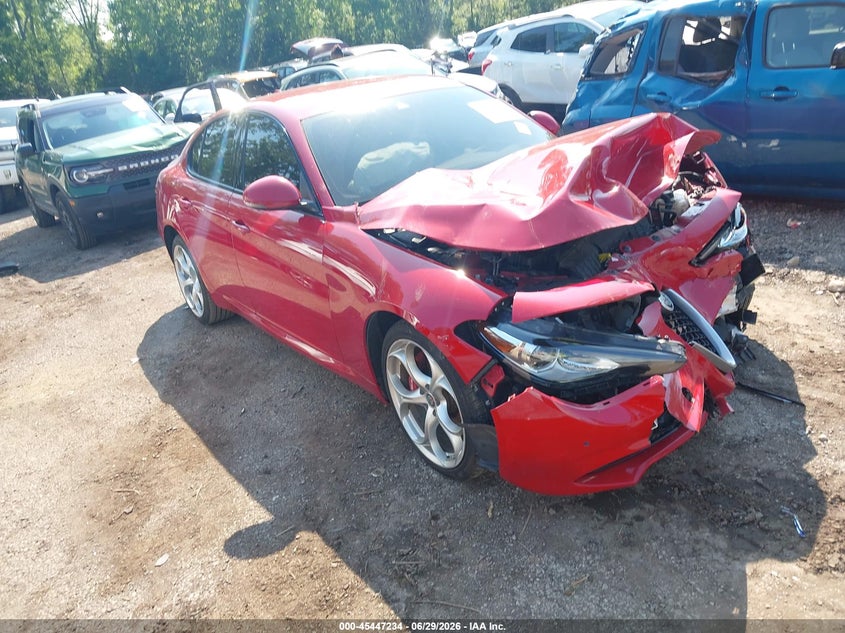 2019 Alfa romeo Giulia VIN ZARFANBN8K7601220 IAAI salvage auction — FRONT END, Salvage Title, sold $875 on 2026-08-01 (photo 1)