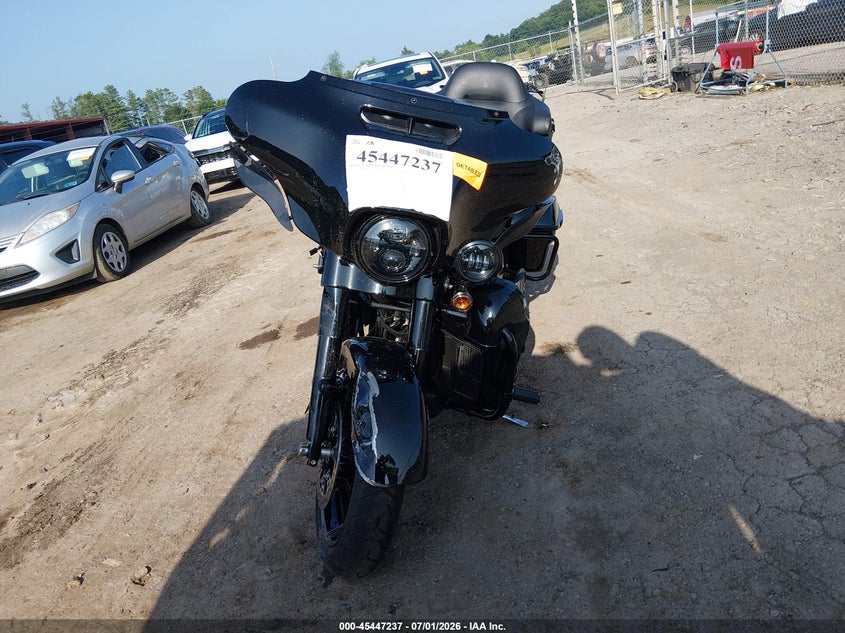 2024 Harley-davidson Electra glide VIN 1HD1KEF10RB658686 IAAI salvage auction — FRONT END, Salvage (West Virginia), sold $8,150 on 2026-09-03 (photo 5)