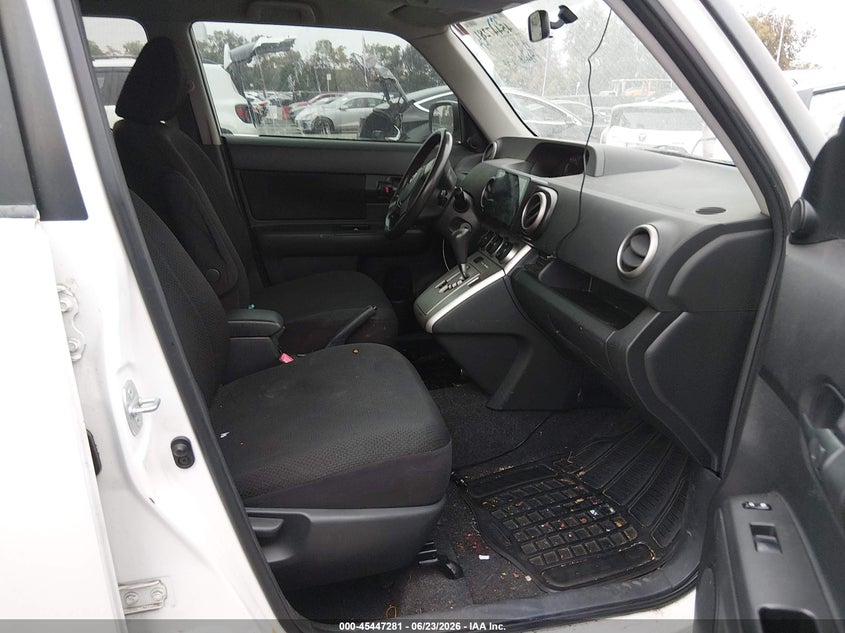 2008 Scion Xb VIN JTLKE50E181016656 IAAI salvage auction — LEFT FRONT, Salvage (California), sold $325 on 2026-07-30 (photo 5)