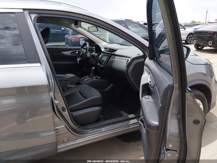 2020 Nissan Rogue VIN JN1BJ1CV9LW544486 IAAI salvage auction — LEFT FRONT, Salvage Title, sold $4,550 on 2026-07-28 (photo 5)