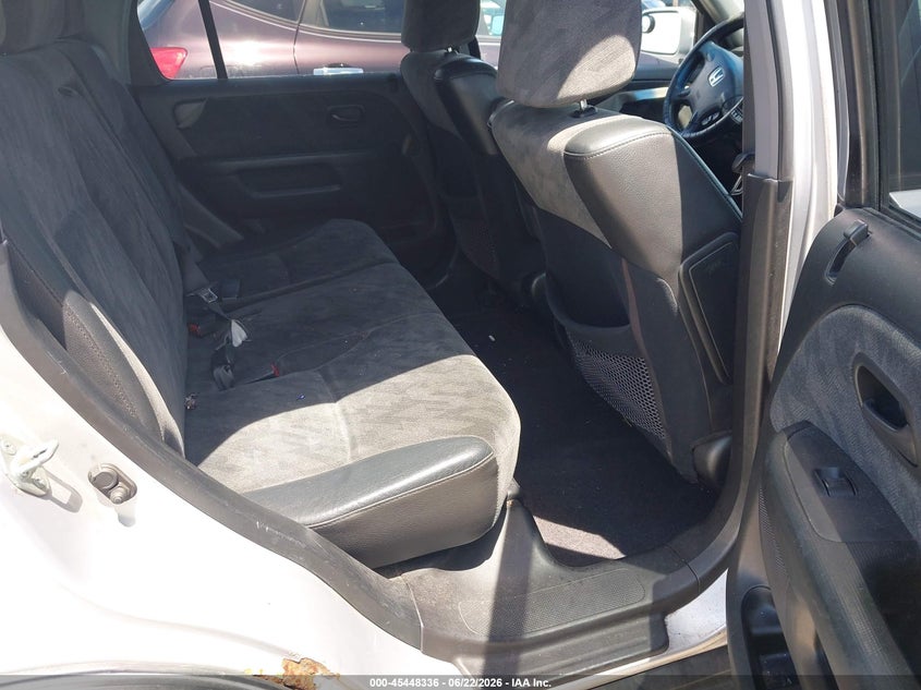 2002 Honda Cr-v VIN JHLRD78882C048977 IAAI salvage auction — NORMAL WEAR, Clear (Illinois), sold $450 on 2026-07-20 (photo 8)