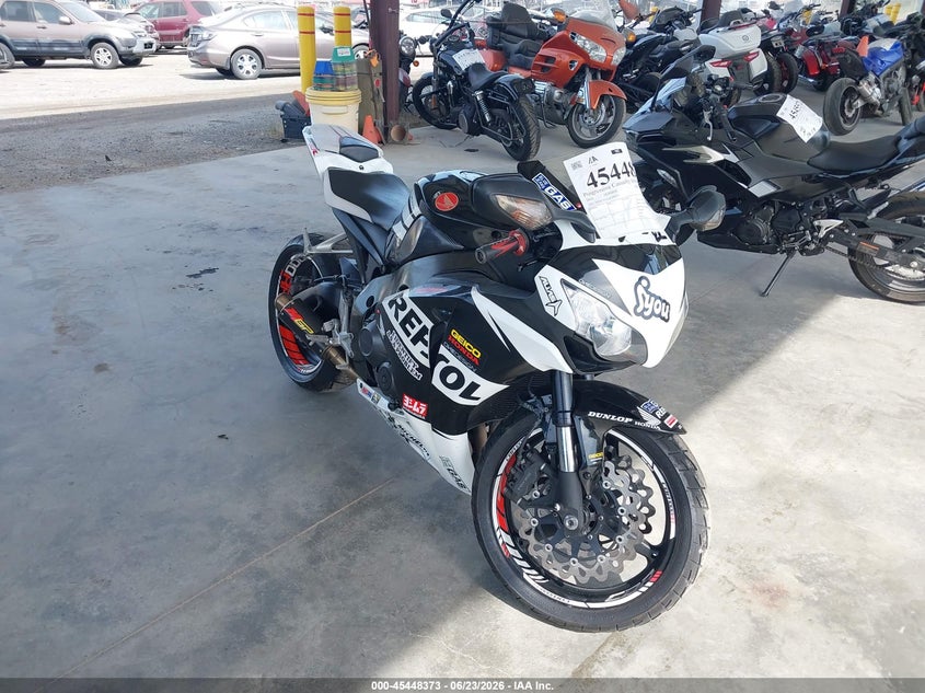 2010 Honda Cbr1000 VIN JH2SC5915AK200071 IAAI salvage auction — SIDE, Bill Of Sale (Washington), sold $3,600 on 2026-07-15 (photo 1)