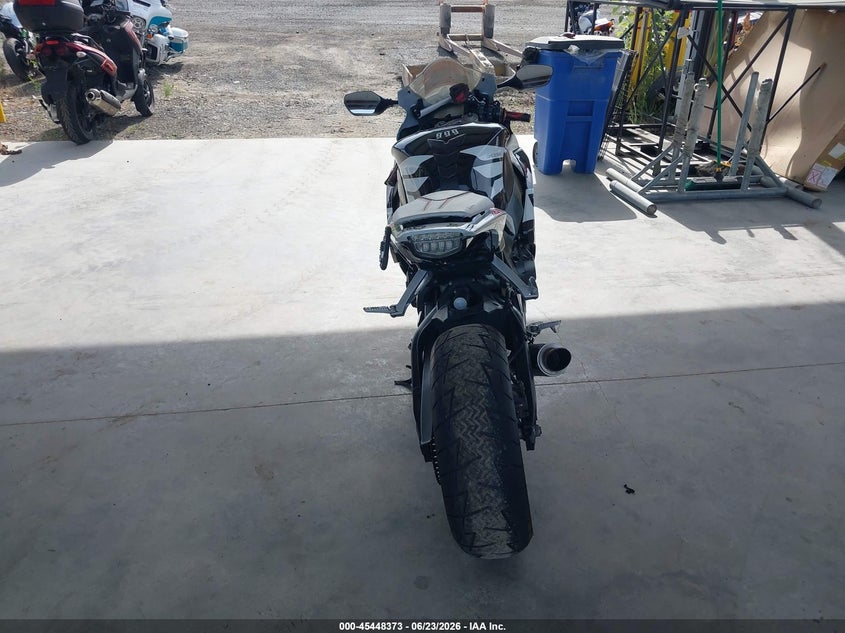 2010 Honda Cbr1000 VIN JH2SC5915AK200071 IAAI salvage auction — SIDE, Bill Of Sale (Washington), sold $3,600 on 2026-07-15 (photo 6)