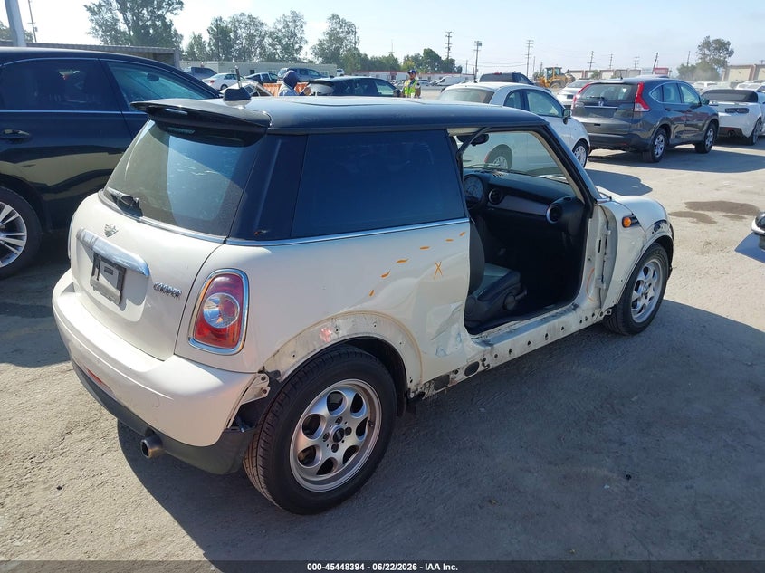 2013 Mini Hard top VIN WMWSU3C50DT679811 IAAI salvage auction — RIGHT SIDE, Salvage (California), sold $1,500 on 2026-07-15 (photo 4)