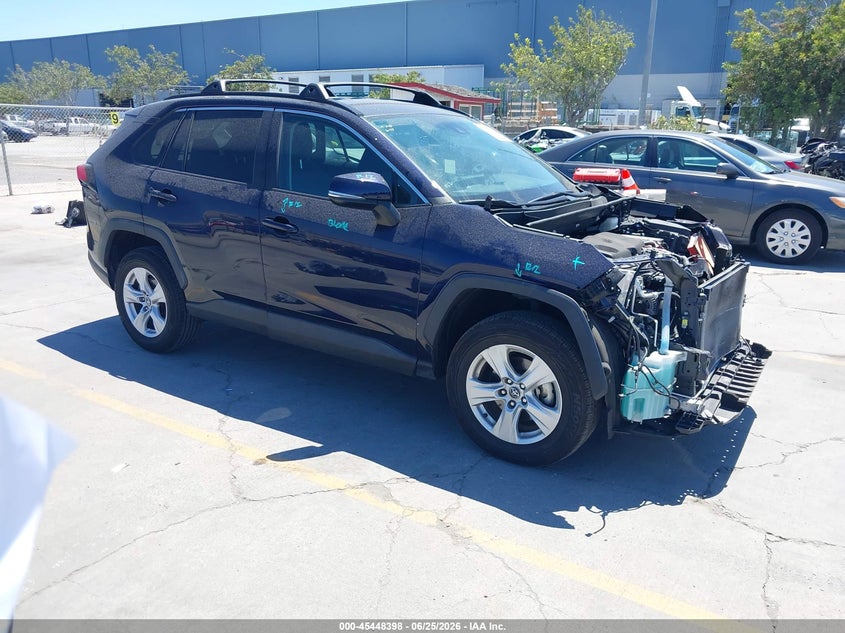2020 Toyota Rav 4 VIN 2T3W1RFV7LW102944 IAAI salvage auction — FRONT END, Salvage (California), sold $7,600 on 2026-07-29 (photo 1)