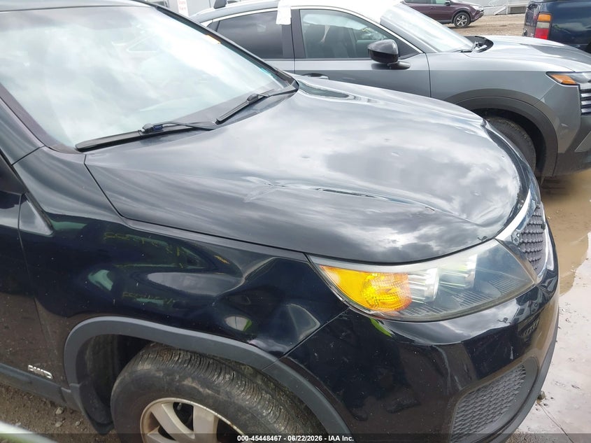 2013 Kia Sorento VIN 5XYKTDA22DG327510 IAAI salvage auction — FRONT & REAR, Original (Ohio), sold $1,100 on 2026-07-16 (photo 6)