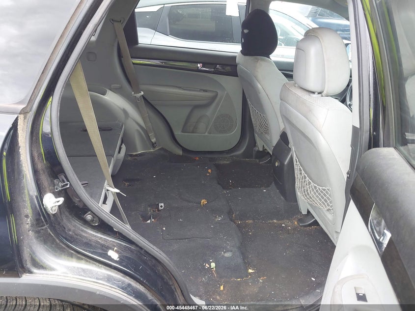 2013 Kia Sorento VIN 5XYKTDA22DG327510 IAAI salvage auction — FRONT & REAR, Original (Ohio), sold $1,100 on 2026-07-16 (photo 8)