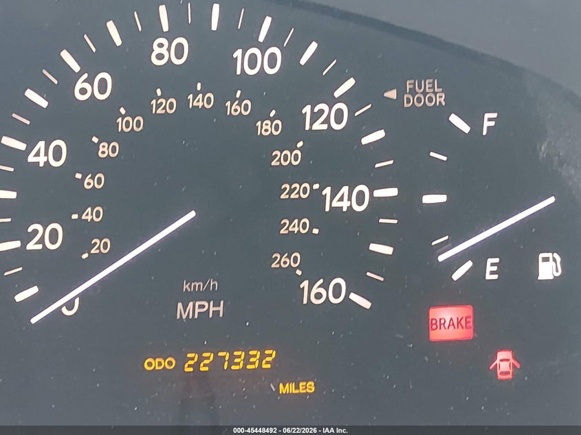 2004 Lexus Ls 430 VIN JTHBN36F540148351 IAAI salvage auction — RIGHT SIDE, Salvage (Nevada), sold $100 on 2026-07-10 (photo 7)