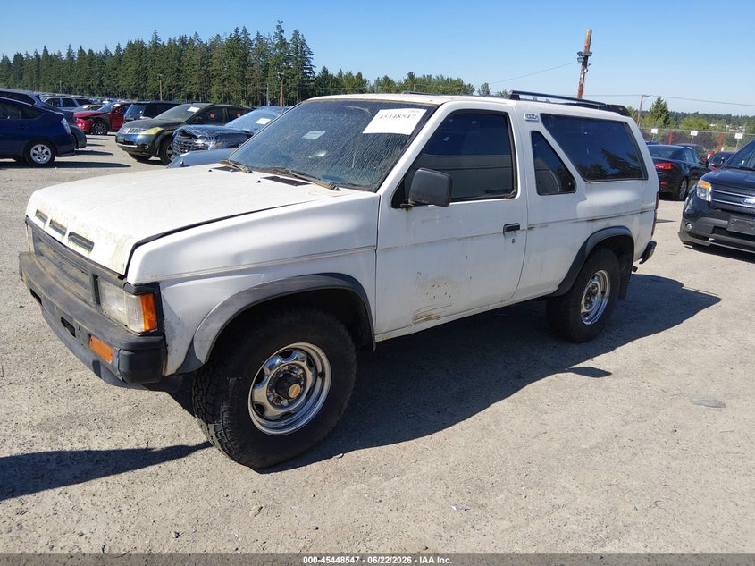 1988 Nissan Pathfinder VIN JN8HD16Y6JW001389 IAAI salvage auction — NORMAL WEAR, Clear-Dealer Only (Arizona), sold $375 on 2026-07-29 (photo 2)
