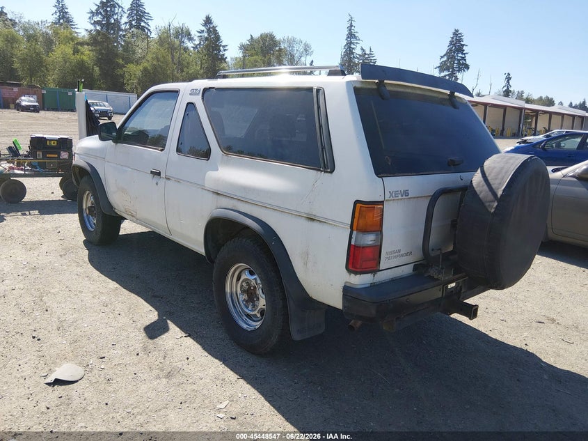 1988 Nissan Pathfinder VIN JN8HD16Y6JW001389 IAAI salvage auction — NORMAL WEAR, Clear-Dealer Only (Arizona), sold $375 on 2026-07-29 (photo 3)