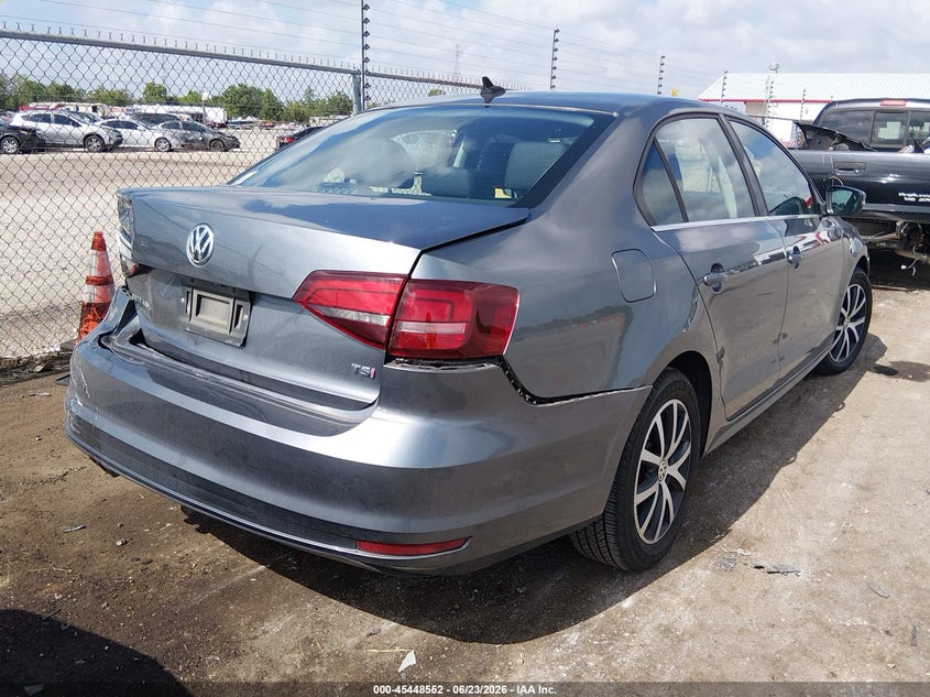 2017 Volkswagen Jetta VIN 3VWDB7AJ3HM371980 IAAI salvage auction — REAR END, Salvage (Louisiana), sold $2,200 on 2026-07-10 (photo 4)