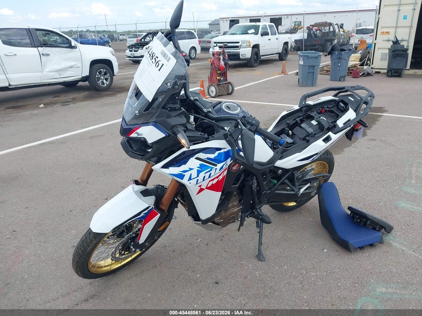 2026 Honda Crf VIN JH2SD1559TK200219 IAAI salvage auction — FRONT END, Salvage Title, sold $8,750 on 2026-09-30 (photo 2)