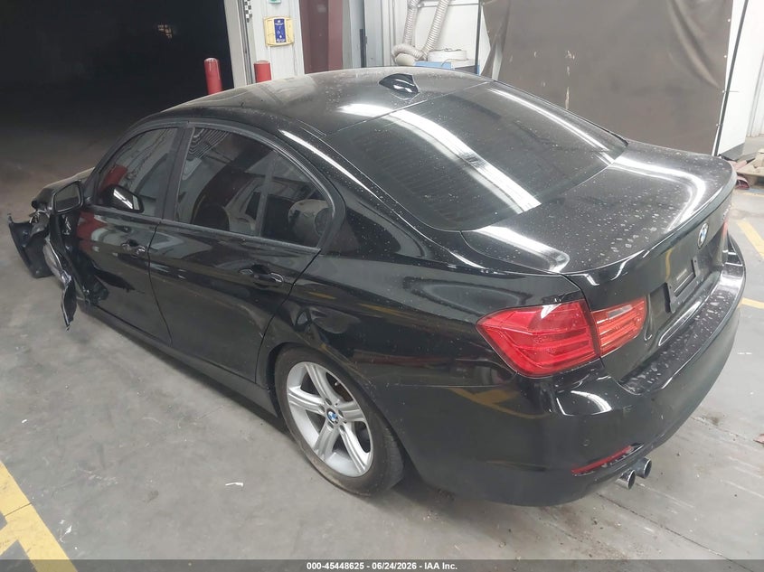 2015 BMW 3er VIN WBA3B5G50FNS19328 IAAI salvage auction — FRONT END, Salvage Title, sold $1,100 on 2026-08-18 (photo 3)