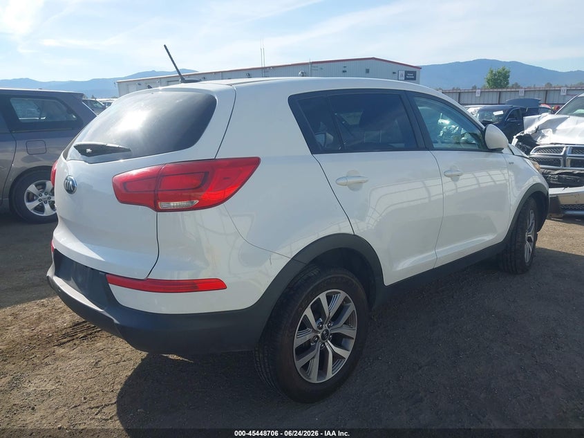 2015 Kia Sportage VIN KNDPBCACXF7703141 IAAI salvage auction — LEFT FRONT, Salvage Title, sold $1,400 on 2026-07-14 (photo 4)
