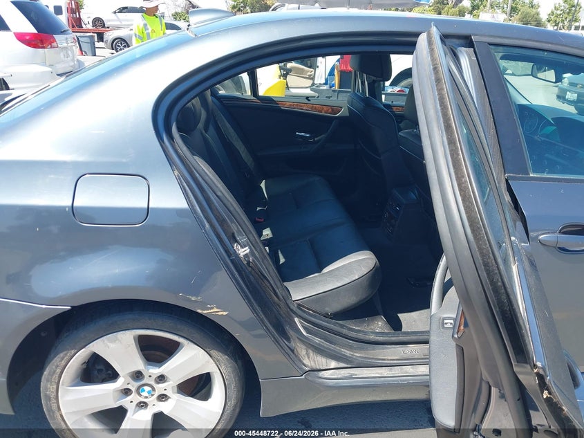 2008 BMW 5 series VIN WBANV93508CZ67217 IAAI salvage auction — NORMAL WEAR, Clear (Florida), sold $25 on 2026-07-27 (photo 8)