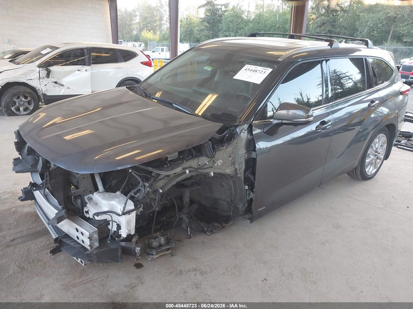 2023 Toyota Highlander VIN 5TDXBRCH8PS121185 IAAI salvage auction — FRONT END, Salvage Title, sold $20,100 on 2026-07-12 (photo 2)