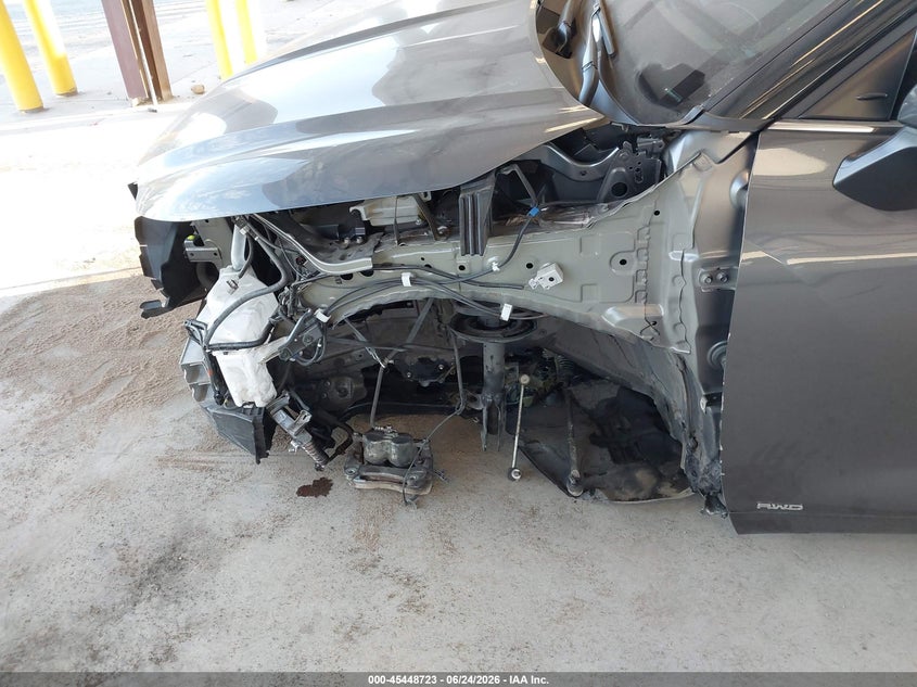 2023 Toyota Highlander VIN 5TDXBRCH8PS121185 IAAI salvage auction — FRONT END, Salvage Title, sold $20,100 on 2026-07-12 (photo 6)
