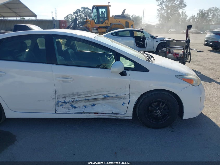 2012 Toyota Prius VIN JTDKN3DU2C5408239 IAAI salvage auction — RIGHT SIDE, Salvage (California), sold $1,550 on 2026-07-15 (photo 6)