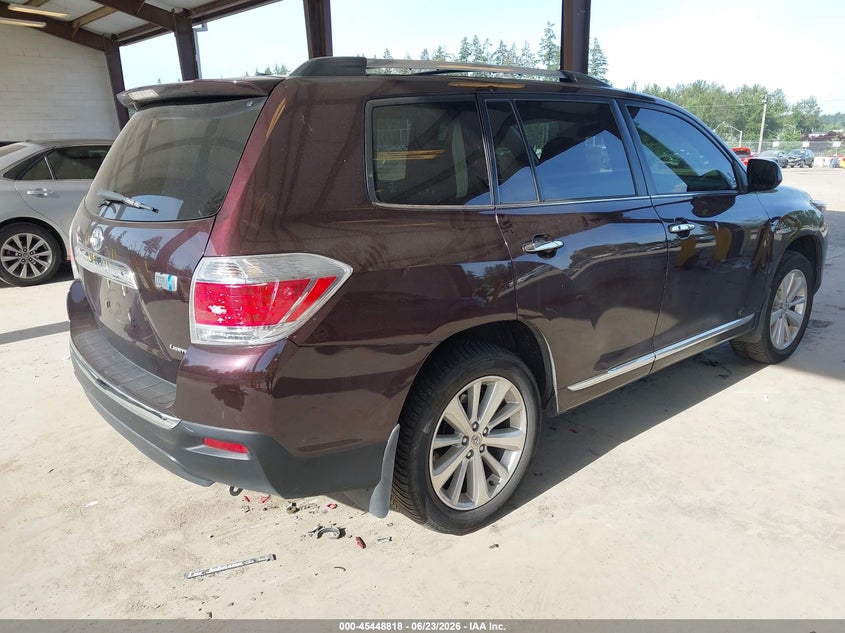2013 Toyota Highlander VIN JTEDC3EH6D2015777 IAAI salvage auction — SIDE, Salvage Title, sold $1,050 on 2026-07-29 (photo 4)