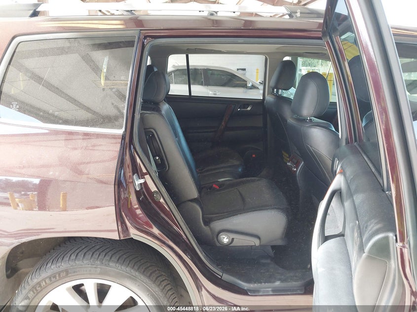 2013 Toyota Highlander VIN JTEDC3EH6D2015777 IAAI salvage auction — SIDE, Salvage Title, sold $1,050 on 2026-07-29 (photo 8)