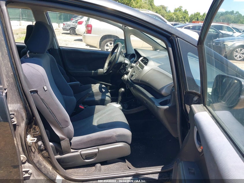 2009 Honda Fit VIN JHMGE88419S029867 IAAI salvage auction — NORMAL WEAR, Clear (Maryland), sold $1,100 on 2026-07-09 (photo 5)