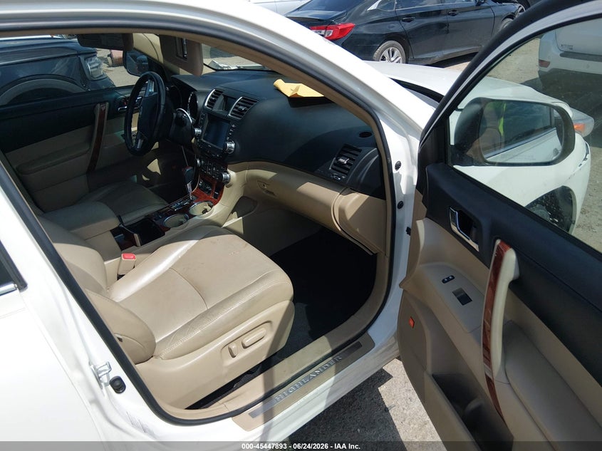 2011 Toyota Highlander VIN 5TDDK3EH7BS068792 IAAI salvage auction — FRONT END, Salvage (Texas), sold $2,800 on 2026-07-21 (photo 5)