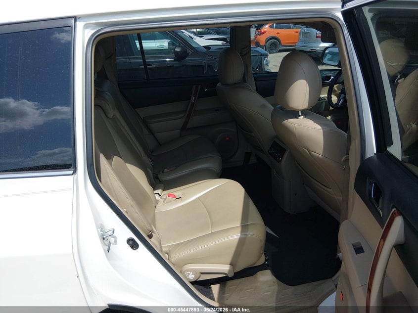 2011 Toyota Highlander VIN 5TDDK3EH7BS068792 IAAI salvage auction — FRONT END, Salvage (Texas), sold $2,800 on 2026-07-21 (photo 8)