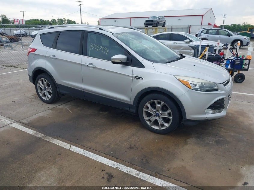 2014 Ford Escape VIN 1FMCU0JX4EUE37539 IAAI salvage auction — FRONT END, Clear (Indiana), sold $725 on 2026-07-11 (photo 1)