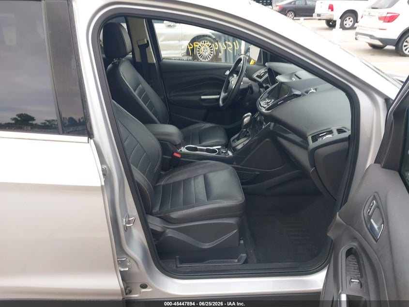2014 Ford Escape VIN 1FMCU0JX4EUE37539 IAAI salvage auction — FRONT END, Clear (Indiana), sold $725 on 2026-07-11 (photo 5)