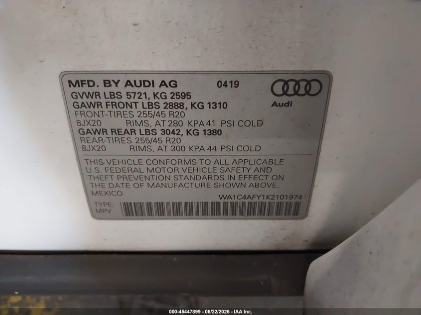 2019 Audi Sq5 VIN WA1C4AFY1K2101974 IAAI salvage auction — RIGHT SIDE, Salvage (Oregon), sold $12,250 on 2026-08-20 (photo 9)