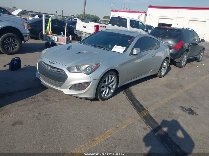 2013 Hyundai Genesis VIN KMHHU6KJ9DU105579 IAAI salvage auction — NORMAL WEAR, Clear (Utah), sold $300 on 2026-07-09 (photo 2)