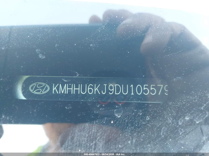2013 Hyundai Genesis VIN KMHHU6KJ9DU105579 IAAI salvage auction — NORMAL WEAR, Clear (Utah), sold $300 on 2026-07-09 (photo 9)