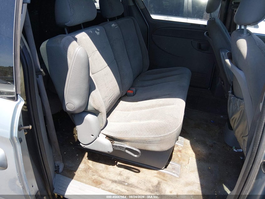 2006 Chrysler Town & country VIN 1A4GP45R96B518012 IAAI salvage auction — NORMAL WEAR, Clear (Washington), sold $325 on 2026-07-08 (photo 8)